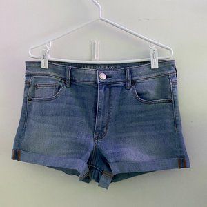 American Eagle Hi-rise Shortie